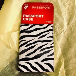 🔖 Heys Passport Case Zebra Print